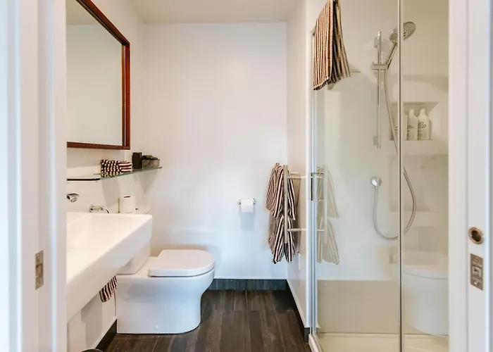 Korari House - Views - Close To Town Centre - Sleeps 10 Hébergement de vacances *