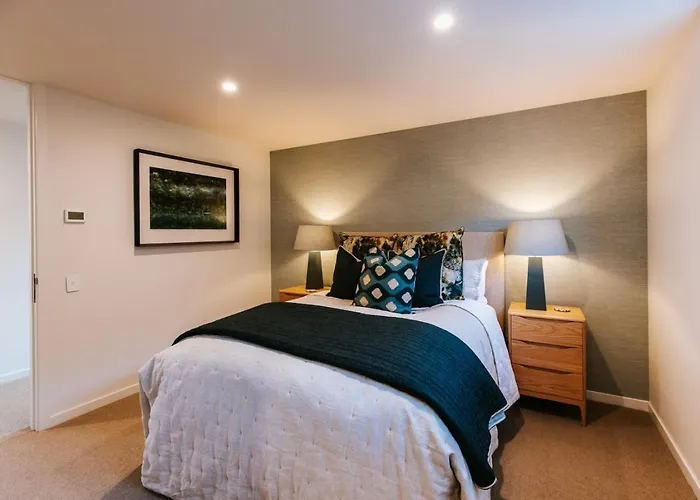 Korari House - Views - Close To Town Centre - Sleeps 10 Hébergement de vacances Wanaka